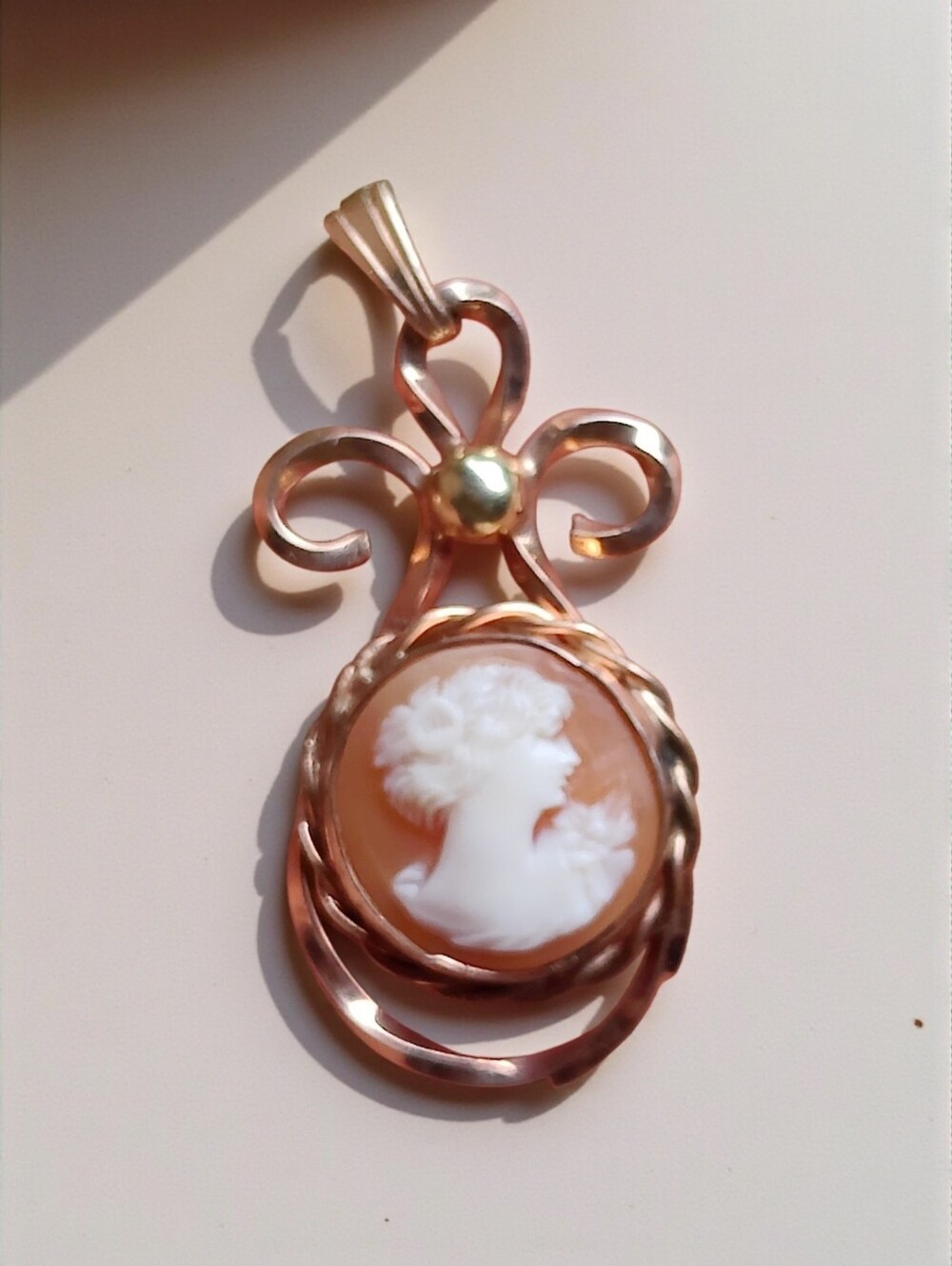 Antique 10K GF L.S. Peterson Company Shell Cameo Pendant